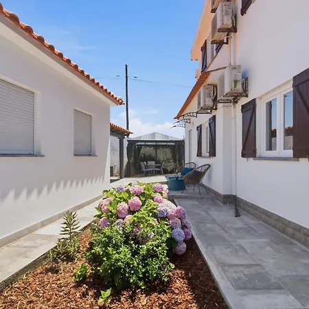 Nyaraló Seixo - Family House Near